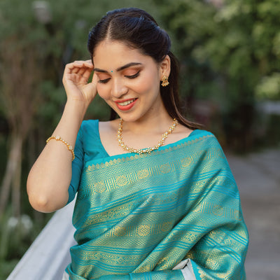 Charming Rama  Soft Banarasi Silk Saree With Pretty Blouse Piece