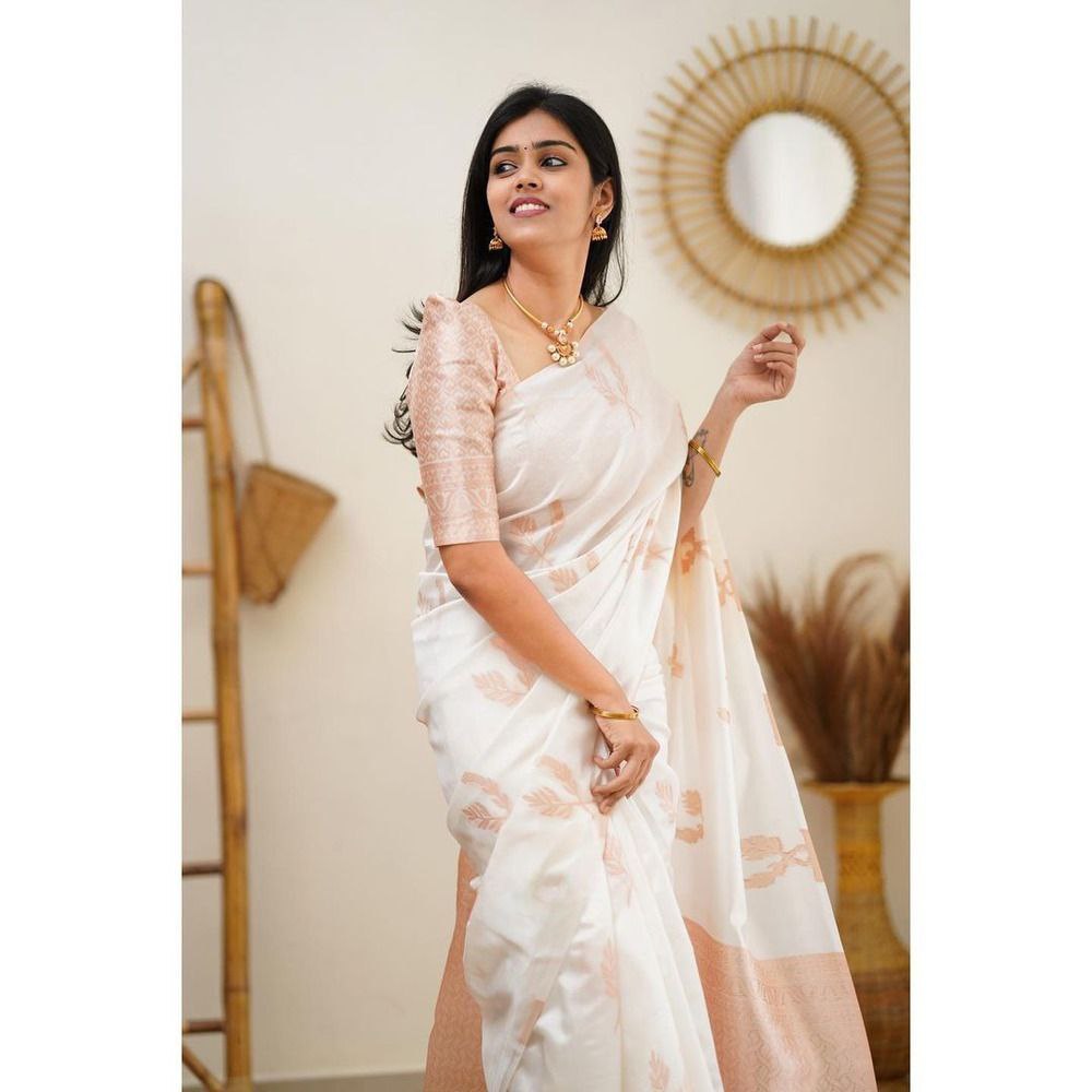 Preferable Off White Soft Silk Saree with Snazzy Blouse Piece